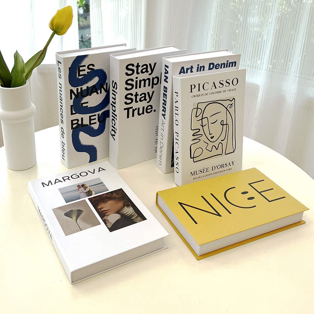 Simulation Book Art Flower Eng - Interior Design Book recensione e prezzo