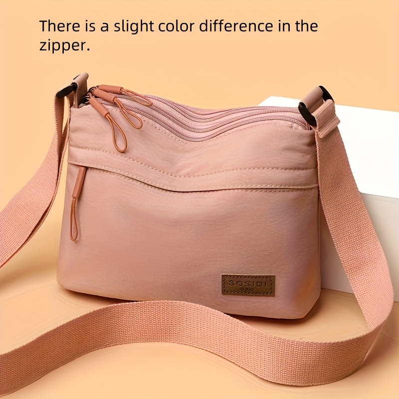 This large-capacity crossbody  - Interior Design Its recensione e prezzo