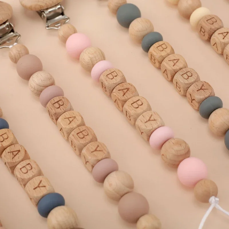 Baby Pacifier Clips Personaliz - Interior Design Names recensione e prezzo