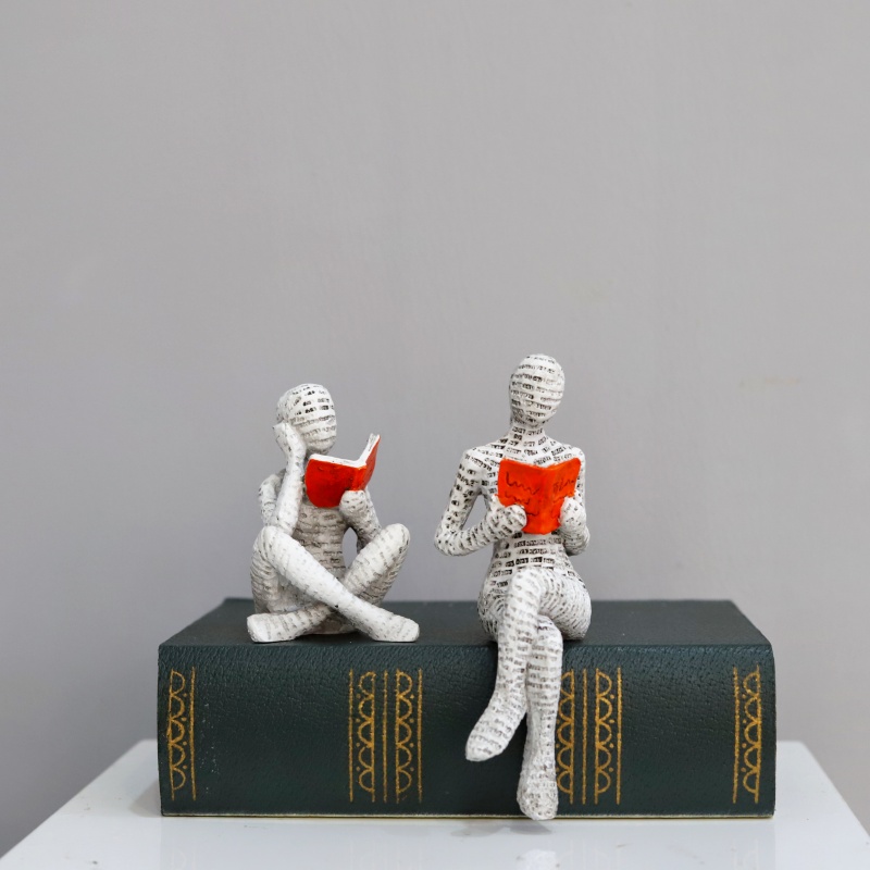 1Pc, Reading Paper Pulp Woman  - Interior Design Book recensione e prezzo