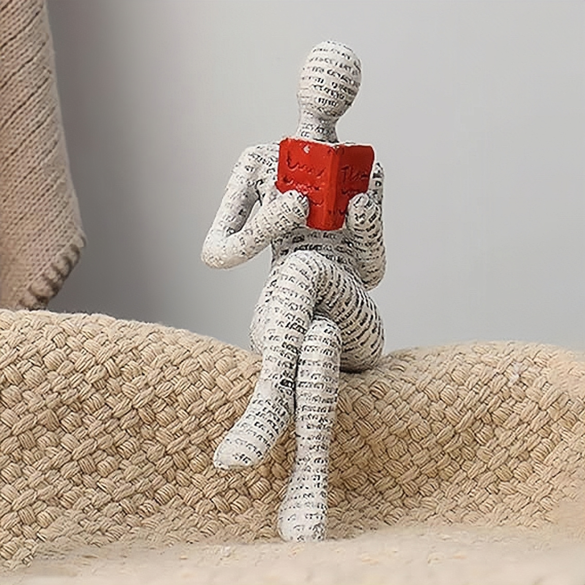 1Pc, Reading Paper Pulp Woman  - Interior Design Book recensione e prezzo